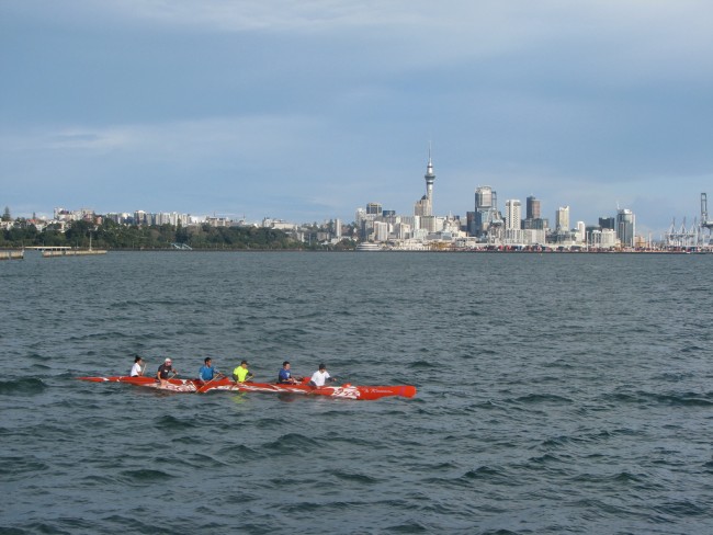 Sea Kayakers at Mission Bay | © wfelden/Flickr