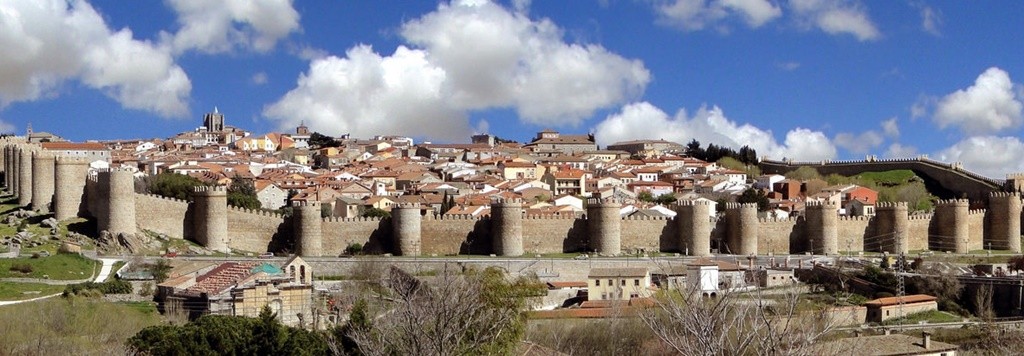 The walled city of Ávila | © santiago lopez-pastor/Flickr