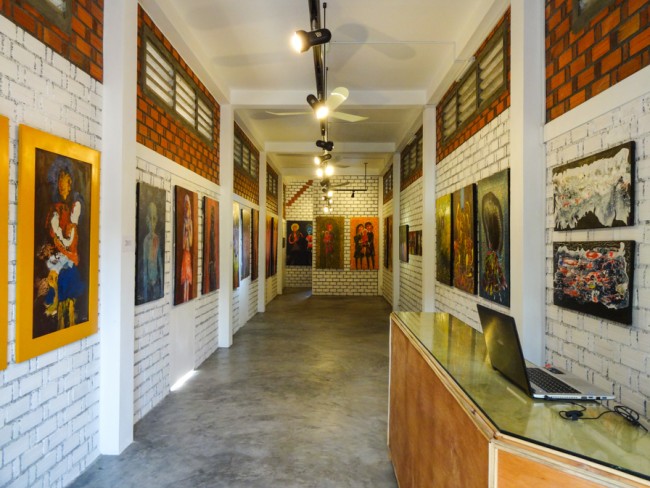 Romcheik 5 features a diverse ranage of local art © Romcheik 5