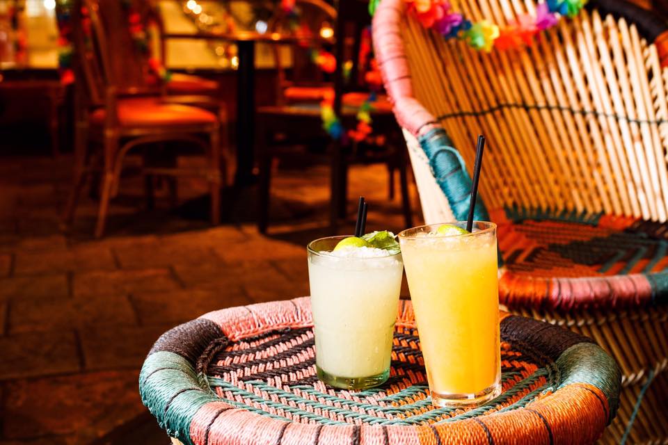 Cocktails at the Island Bar