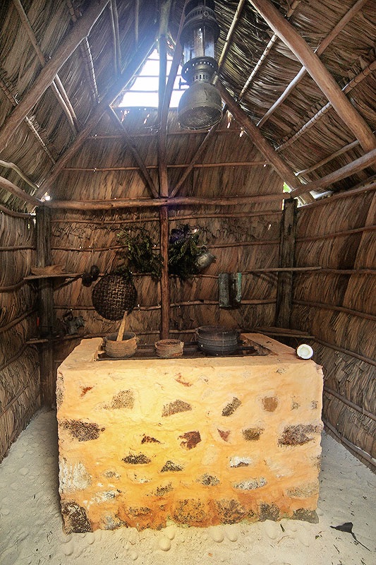 Fully functioning traditional kitchen at the Praslin Museum. | ©Maxine Rickard