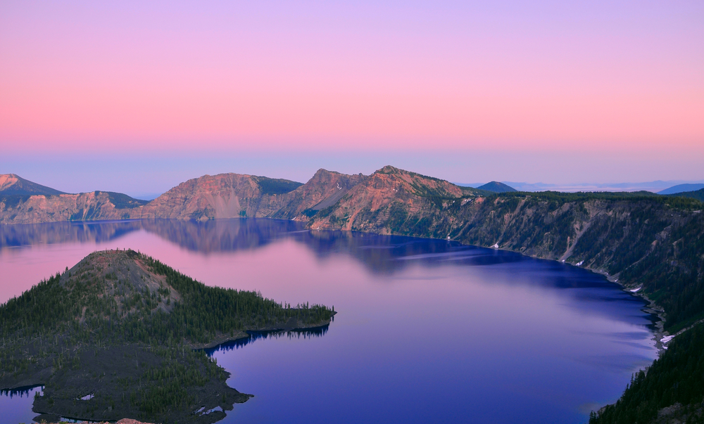 Crater Lake National Park © Sahani Photography / Shutterstock