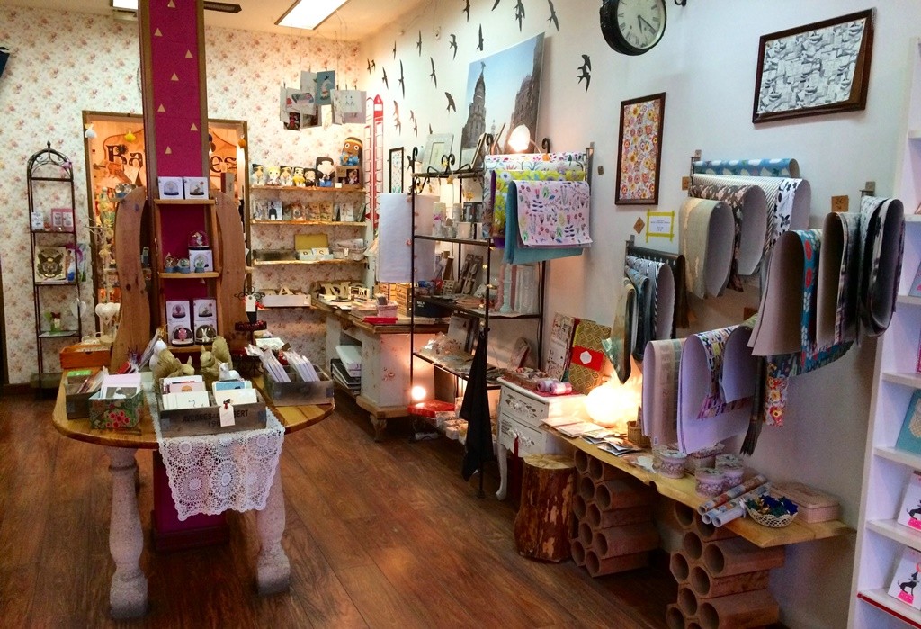 Stop into The Nest Boutique | © The Nest Boutique