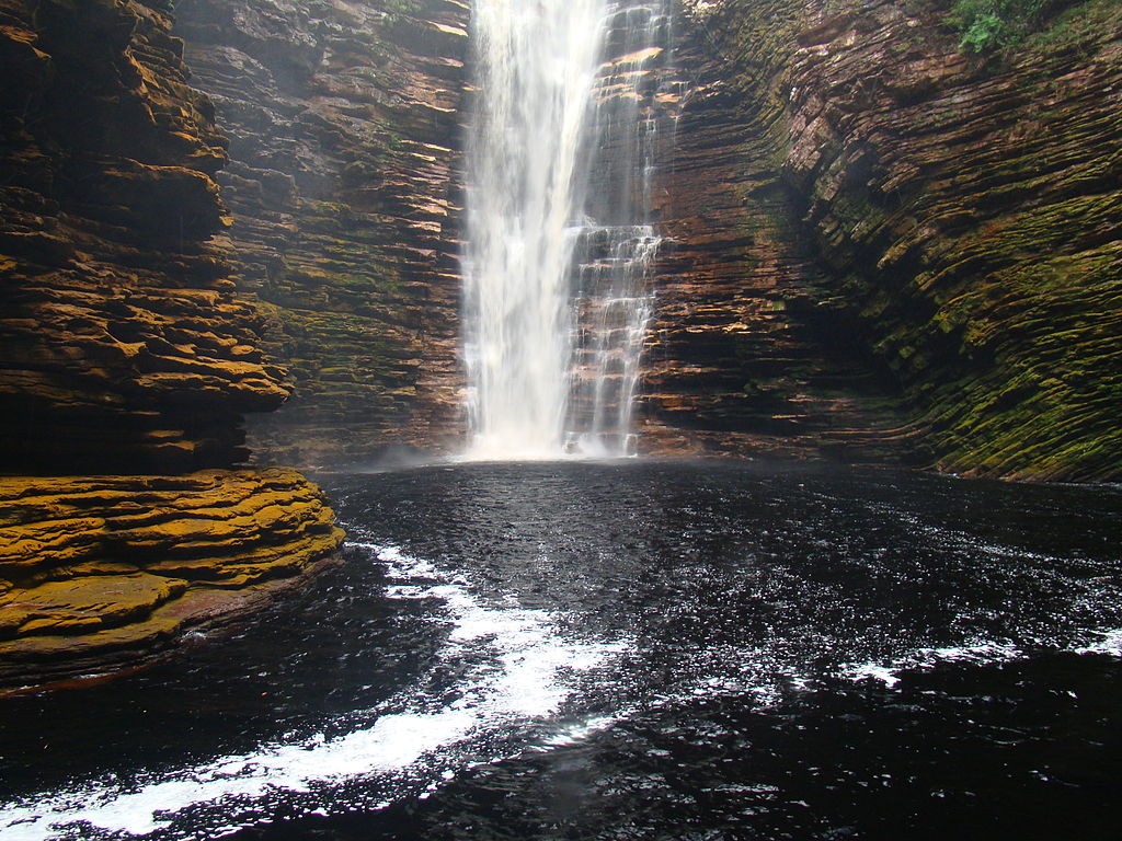 Cachoeira do Buracão / © Adelano Lázaro / Wikimedia Commons