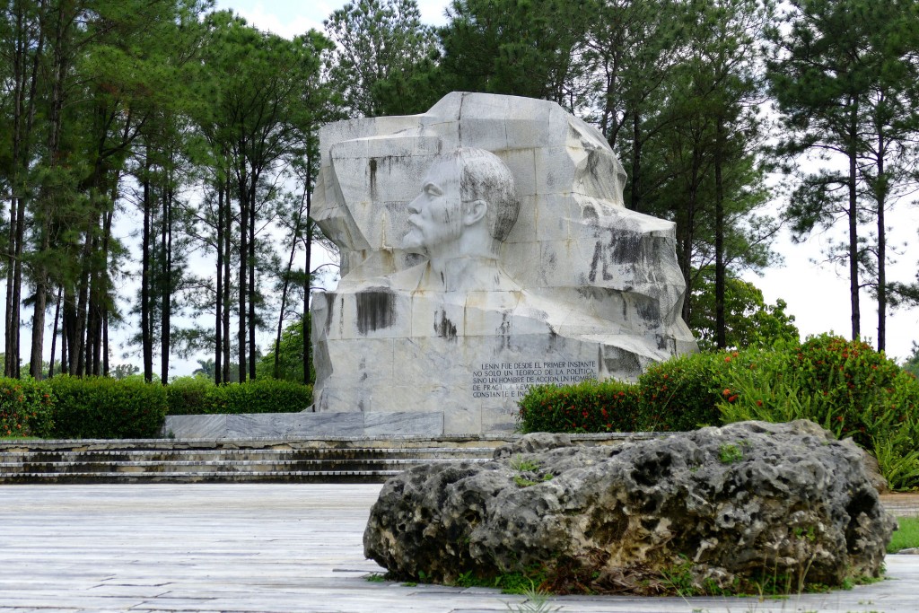 Lenin Monument, Havana | © Maxence / Flickr