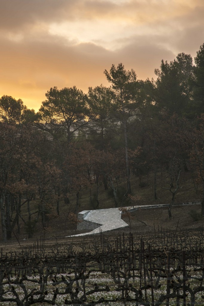The new installation, Ruyi Path, by artist Ai Weiwei, symbolises power and good fortune | © Château La Coste