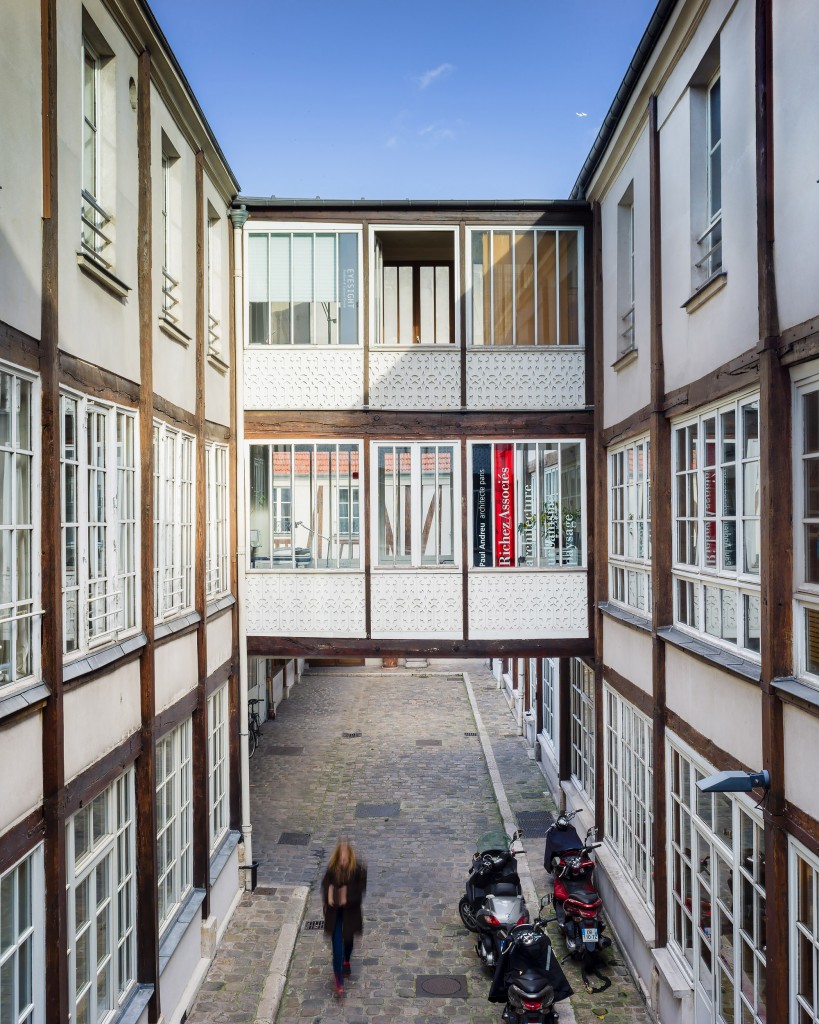Exterior at RICHEZ_ASSOCIES │© Marc Goodwin and Mathieu Fiol, Archmospheres