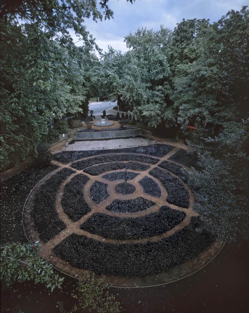 Jenny Holzer, Black Garden, 1994 | © 1994 Jenny Holzer, member Artists Rights Society (ARS), NY Photo Attilio Maranzano
