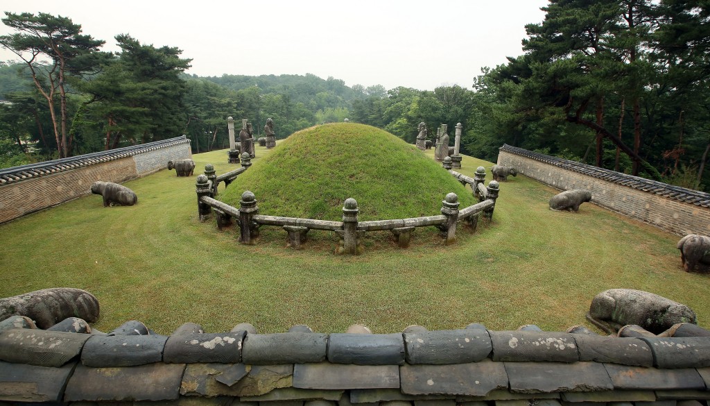 Seosamneung Royal Tombs 'Huireung' | © KoreaNet / Flickr