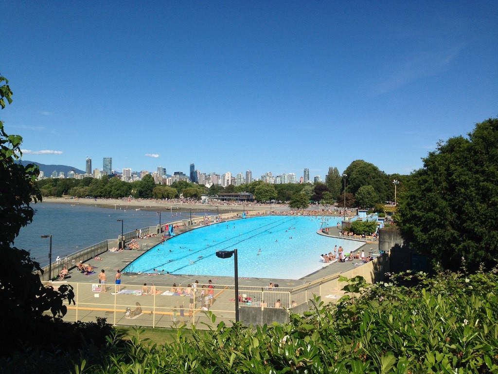 City views from Kitsilano Pool and Beach | © Kyle Pearce / Flickr