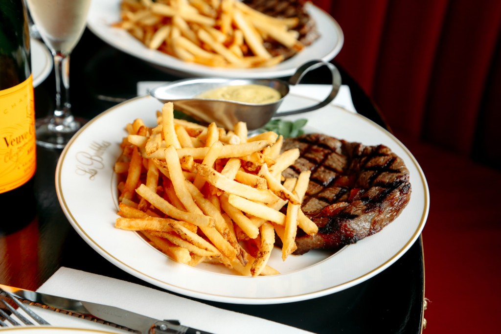 Dinner at Les Bubbles | © Les Bubbles