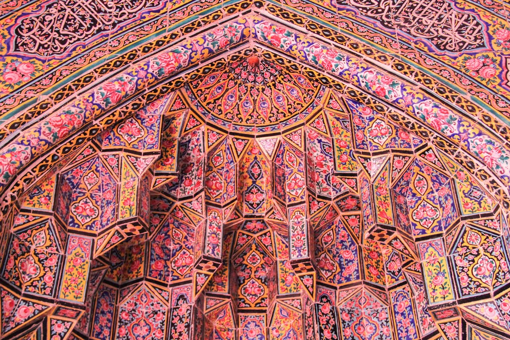 Nasir ol-Molk is known as the Pink Mosque for its rose-colored tiles | © Matt Biddulph / Flickr