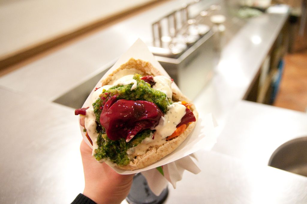 A Maoz sandwich © Anne Helmond