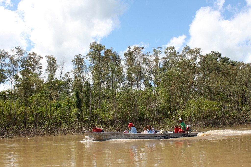 Exploring Colombia's Amazon Rainforest © Eli Duke / Flickr