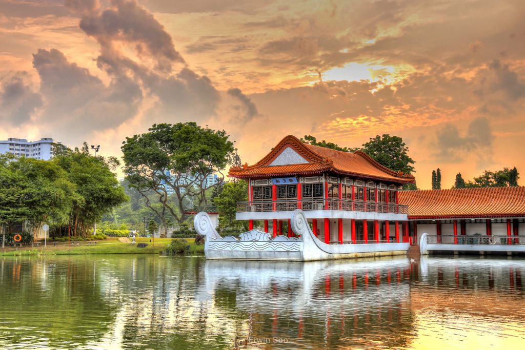 https://www.flickr.com/photos/erwin_soo/8058580441/