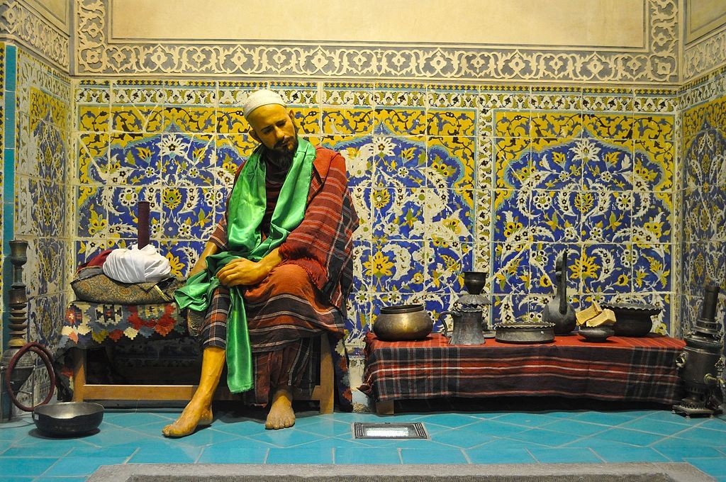 The mannequins in this bathhouse show how each room was used | © Saeed Majidi / Wikimedia Commons