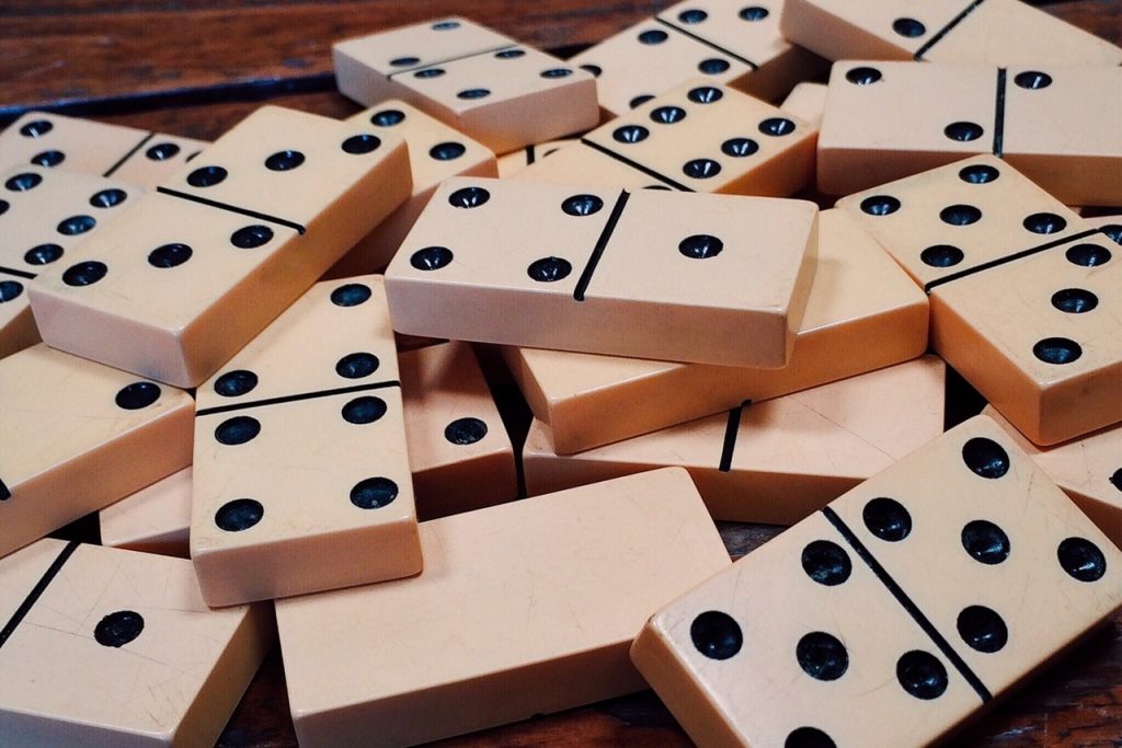 Play Dominoes Like a Cuban | © Pixabay / Pexels Play Dominoes Like a Cuban | © Pixabay / Pexels