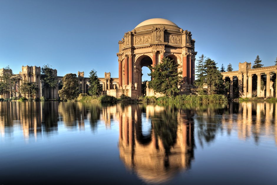 The Palace of Fine Arts in San Francisco, California at sunrise