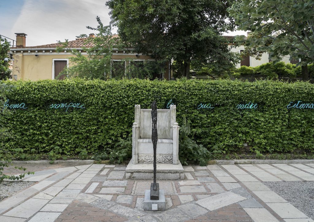 Exterior of the Peggy Guggenheim Collection, Venice, Italy, 1990. © Collezione Peggy Guggenheim, Venezia. Ph. David Heald © Peggy Guggenheim Collection, Venice. Ph. David Heald