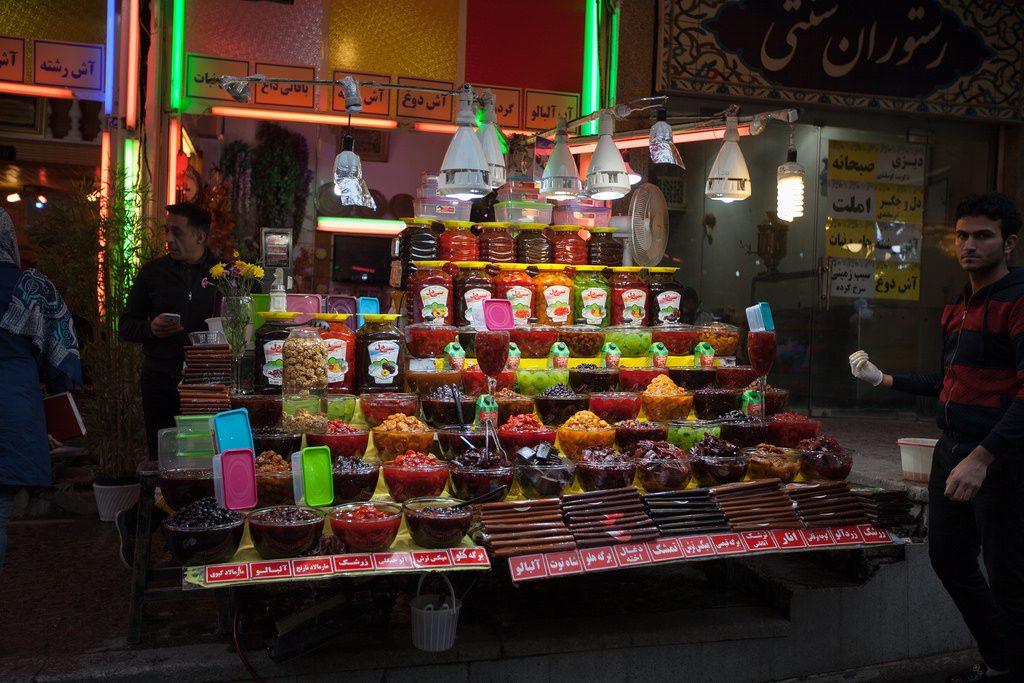 Street snacks along Darband's hiking route | © Matt Biddulph / Flickr