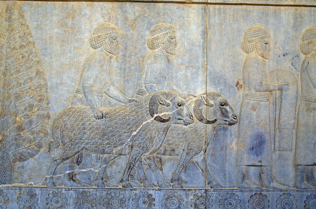 International convoys pay tribute to the King | © peuplier / Flickr 