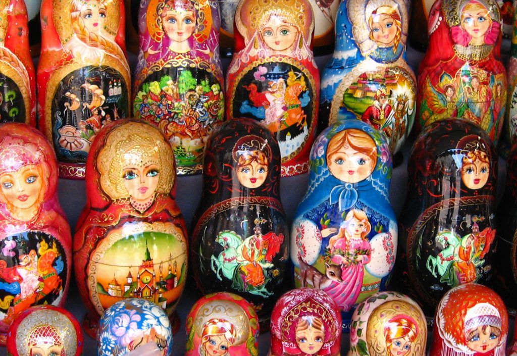 Best Places to Shop for Souvenirs in Moscow