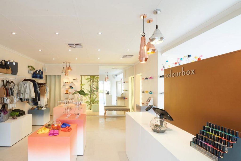 Best fashion boutique Colourbox