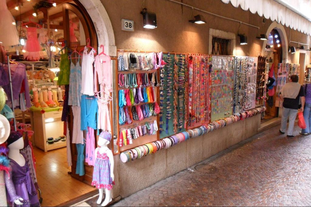 A Shopping Guide to Sardinia