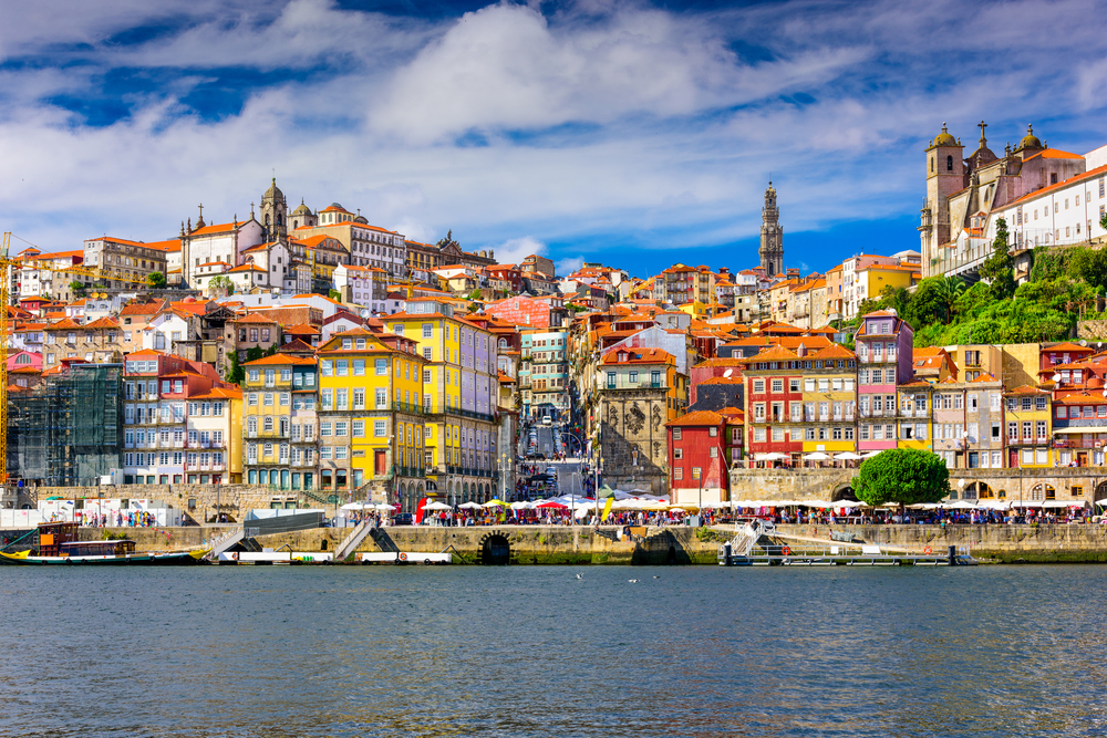 Your Essential Travel Guide to Portugal (Infographic)