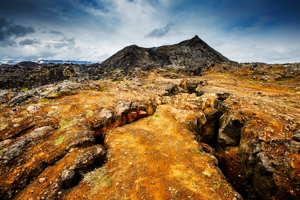 geothermal valley Leirhnjukur, Myvatn lake, Krafla, Iceland | © Creative Travel Projects/Shutterstock
