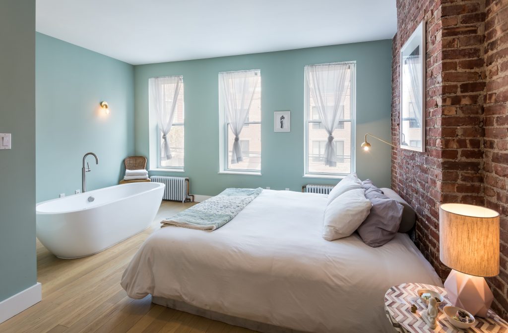 69 Sutton Street | Courtesy of Lynn del Sol, The Hurd Chang Team at Brown Harris Stevens, New York