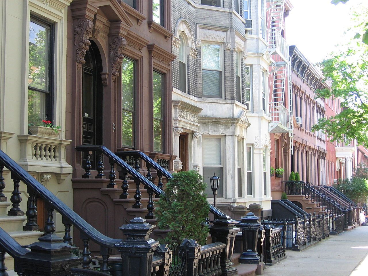 Greenpoint Houses | Kgwo1972/WikiCommons