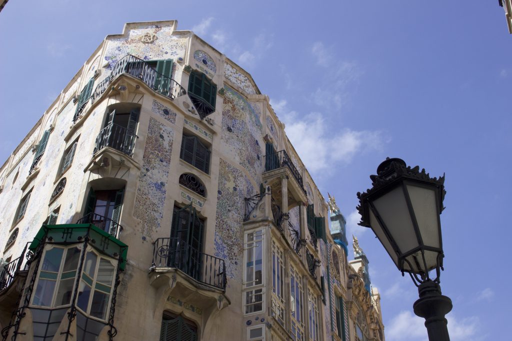The Ultimate Tour of Palma de Mallorca's Architectural Landmarks