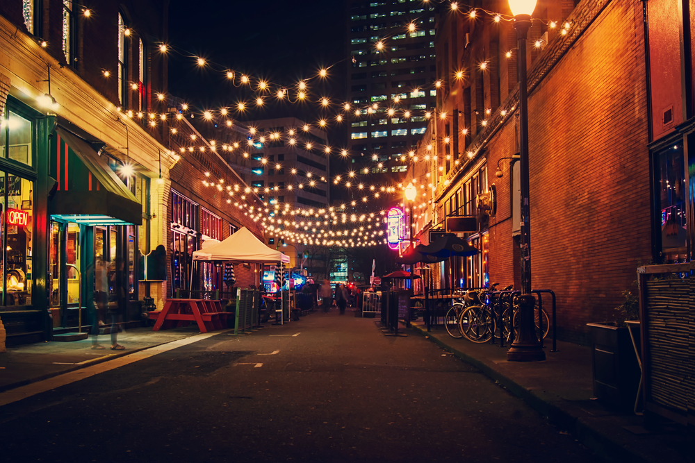 Portland at night | © photomatz/Shutterstock