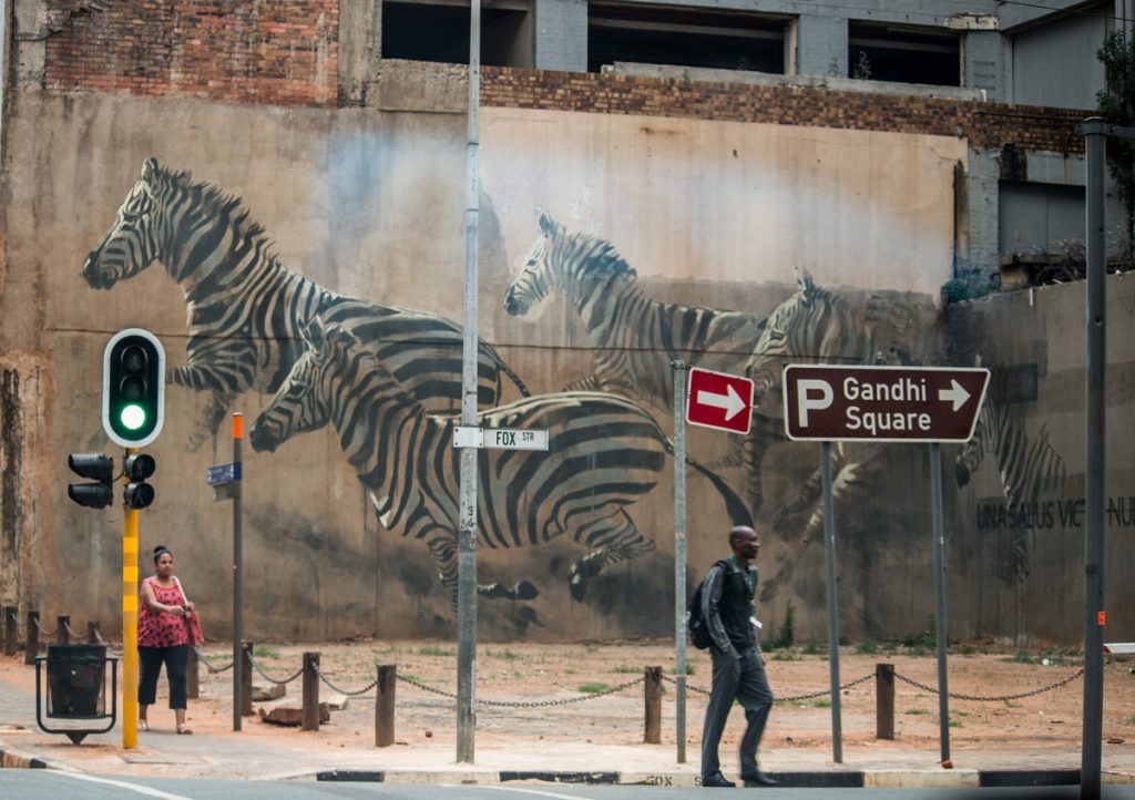 Street art Faith 47