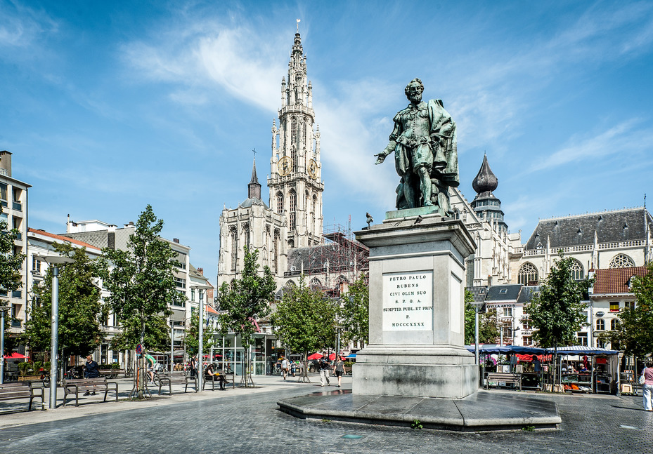 The Groenplaats square, with the Cathedral of Our Lady in the background | © Sigridspinnox.com / courtesy of Visit Antwerp
