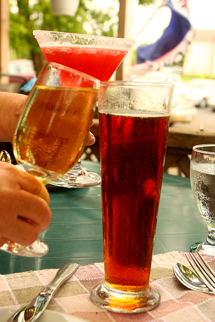 How Bordeaux Locals Prefer Their After-Work Drinks