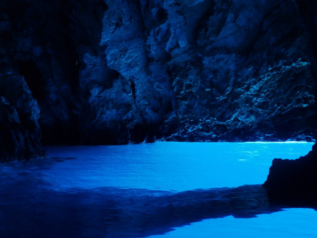 Blue Cave | © Marco Klapper/Flickr
