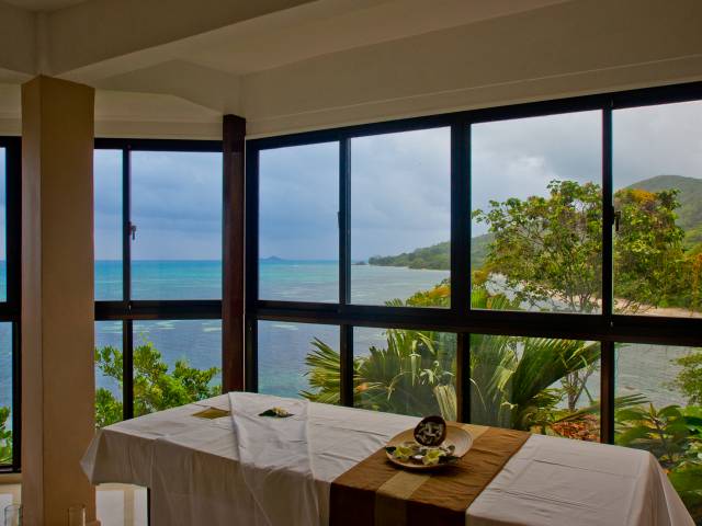 12 unique date ideas to try in seychelles - spa with indian ocean views