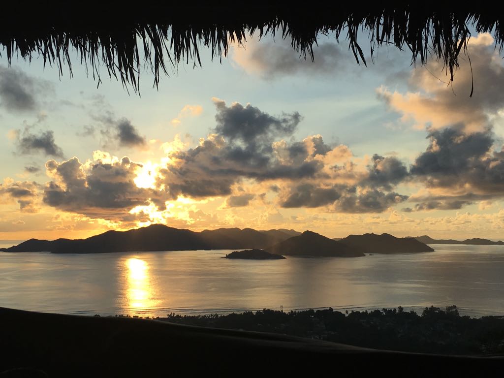 20 unmissable attractions in Seychelles - sunset at eagles nest la digue