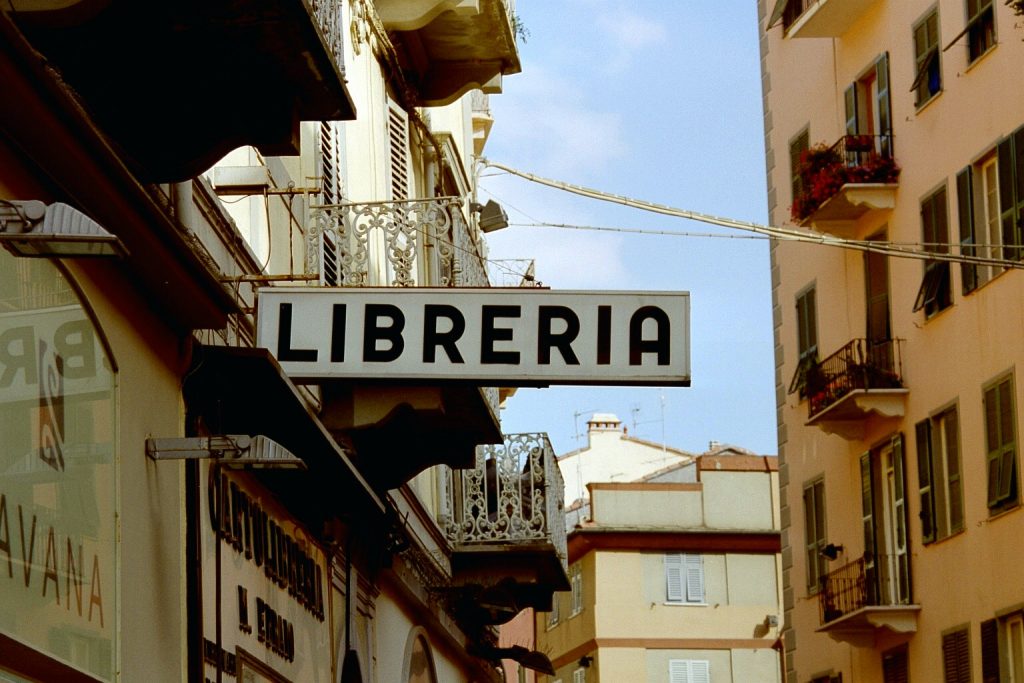 Italian Bookstore ©Arne Kösel:Flickr