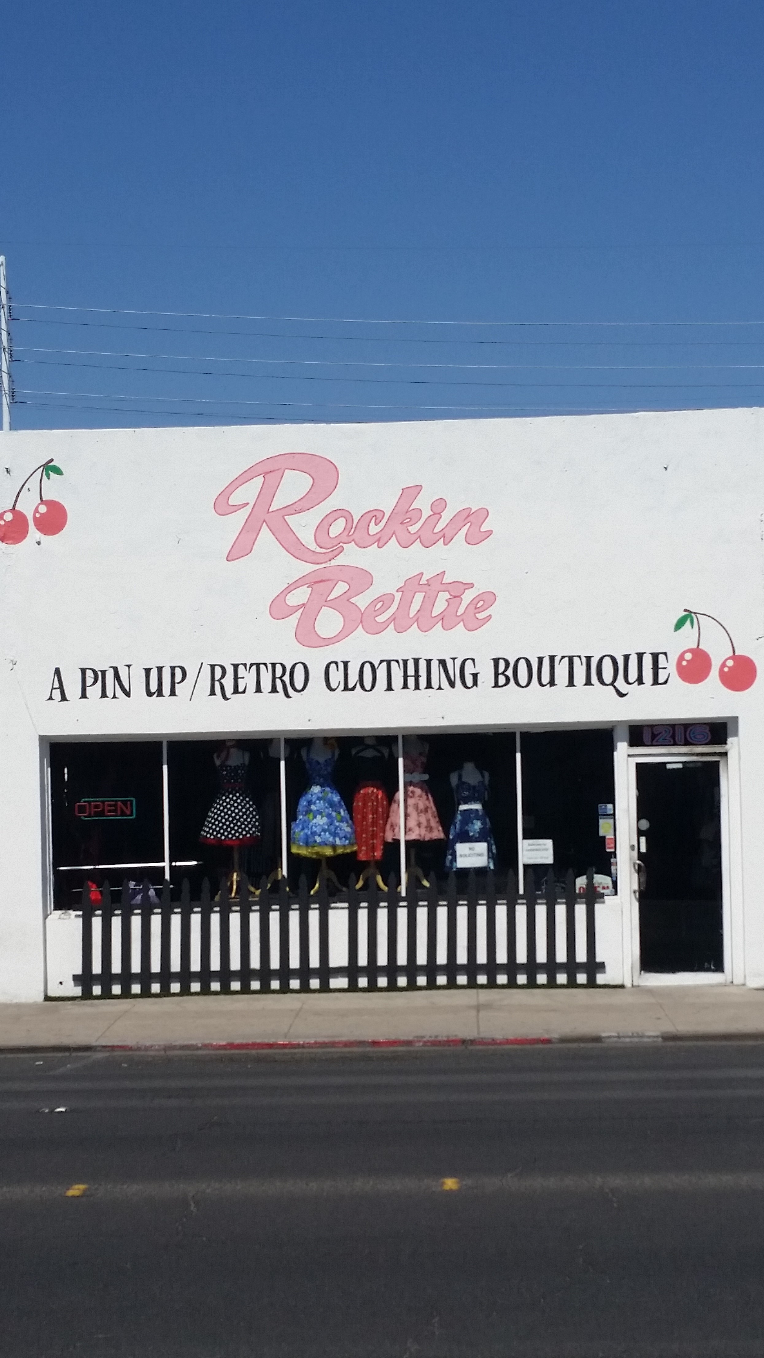 Rockin Bettie store front | © Lauryn Wilder
