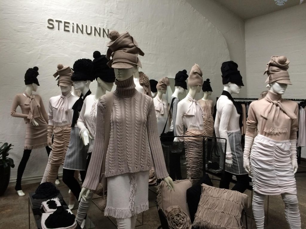 | Courtesy of STEiNUNN