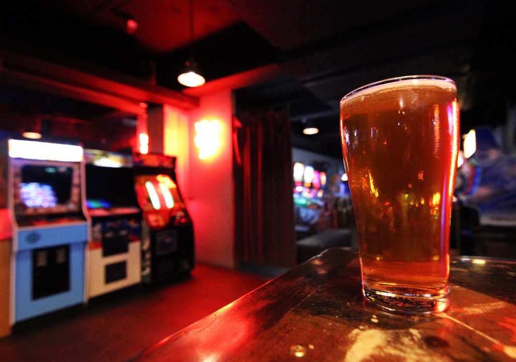 7 Melbourne Bars Where You Can Play Games
