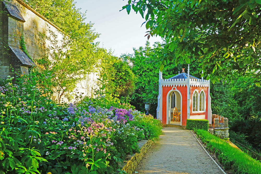 Painswick Rococo Gardens | © PJ Photography/Shutterstock