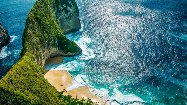 Kelingking Beach on Nusa Penida | © Galjan/Shutterstock