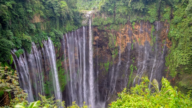 Coban Sewu waterfall on the border of Malang and Lumajang | © Sahabay Ransel/Shutterstock