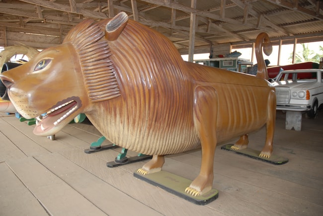 Roaring coffin
