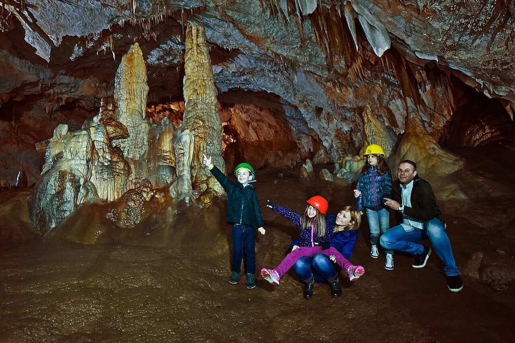 Lipa Cave | © Lipa Cave Montenegro/Flickr