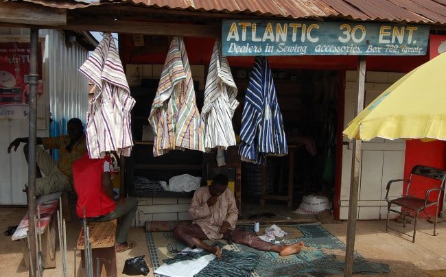 Ghanaian fugu smock maker